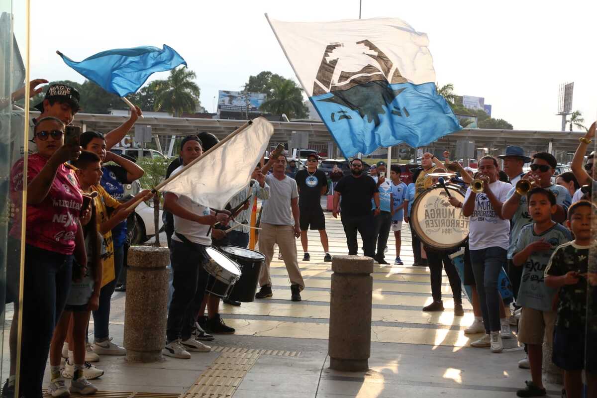 Afición recibe a la Jaiba Brava tras empate en la ida de la gran final