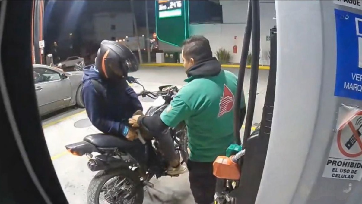 Asaltan a despachador de gasolina en Puebla| Especial