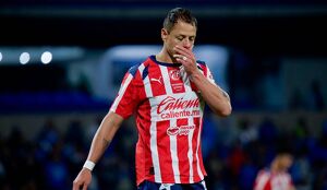 Javier 'Chicharito' Hernández falló un penal en el partido de Chivas ante Cruz Azul de la vuelta de los cuartos de final de la Liga MX.