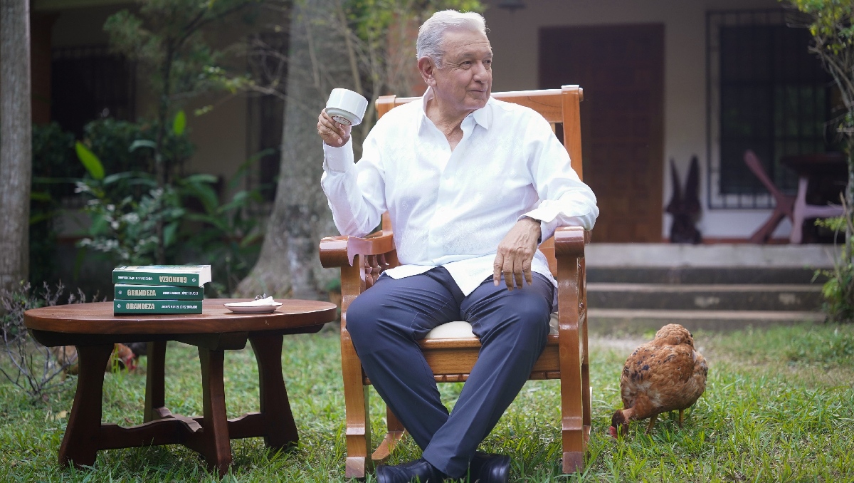 AMLO señala que dejaría su retiro para defender a la Presidenta si hubiera “intentos de golpes de Estado”