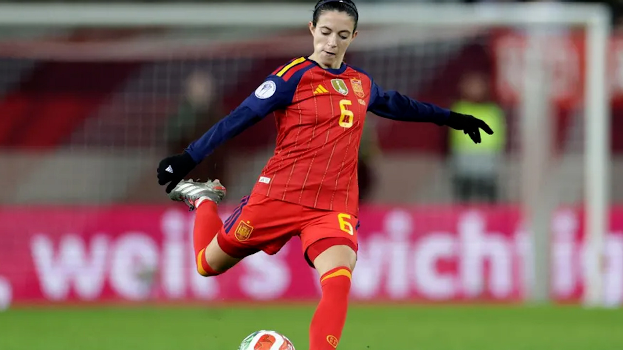 Aitana Bonmatí se fractura el peroné y queda fuera de la Nations League