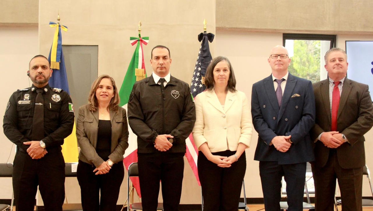 La conferencia fue encabezada por la cónsul Amy Scanlon y el Secretario de Seguridad de Jalisco, Juan Pablo Hernández (Foto: Cortesía)