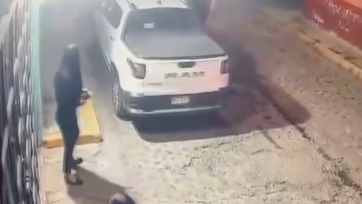Funcionaria de Morelos sufre robo de camioneta. | Especial