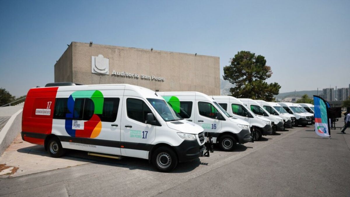 En la licitación pública se solicita el servicio de seis unidades con chofer incluido | Especial