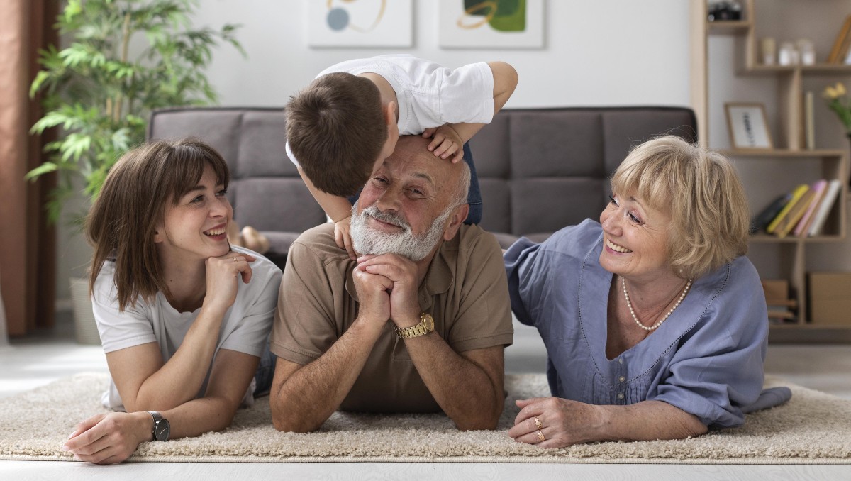 Ana Villafañe, psicóloga: Los abuelos pueden consentir, pero no significa que tengan más autoridad frente a tus hijos