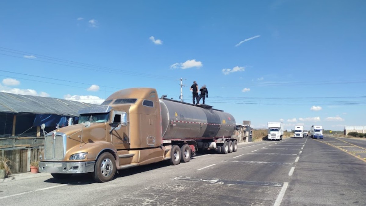 Las acciones permitieron retirar de circulación combustible presuntamente ilegal y unidades empleadas para su traslado. | Cortesía