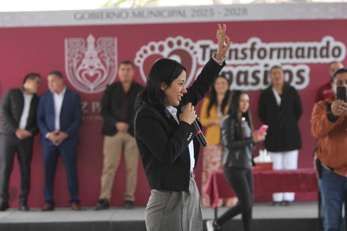 Alcaldesa de  Gómez Palacio arranca el programa 'Transformando a Pasitos'. (Rolando Riestra)