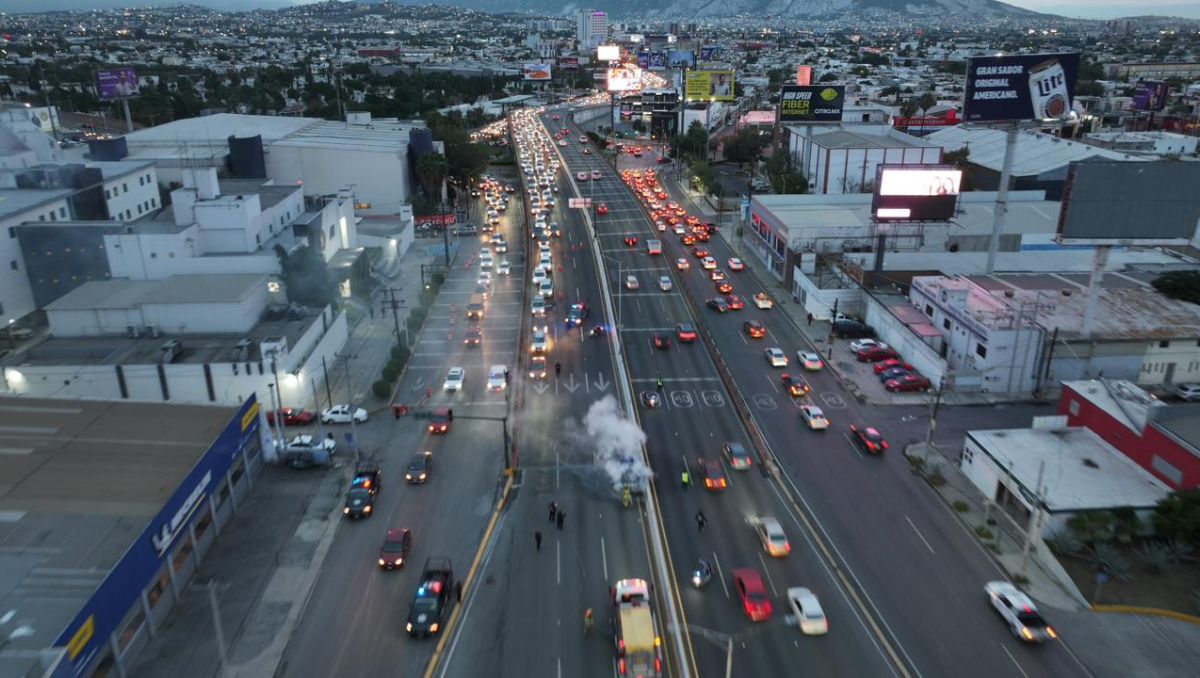 Bomberos Nuevo León logró sofocar el fuego y realizar labores de enfriamiento | Omar Benavides