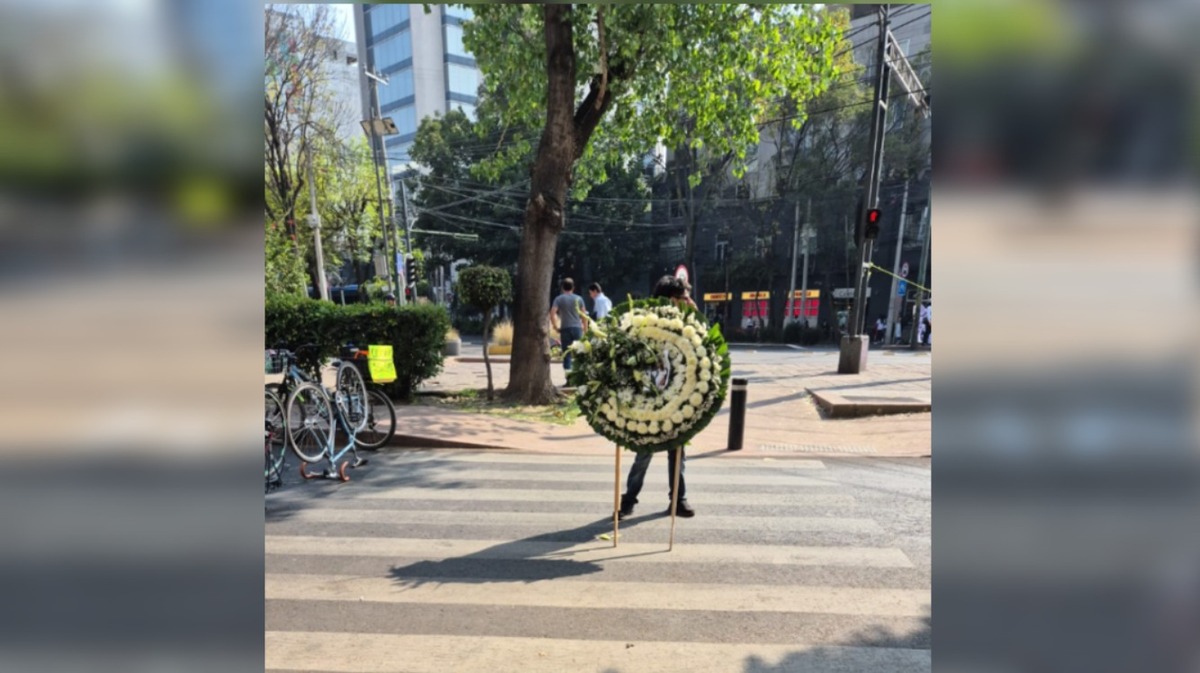 Los ciclistas clausuraron de manera simbólica la Semovi. (Foto: especial)