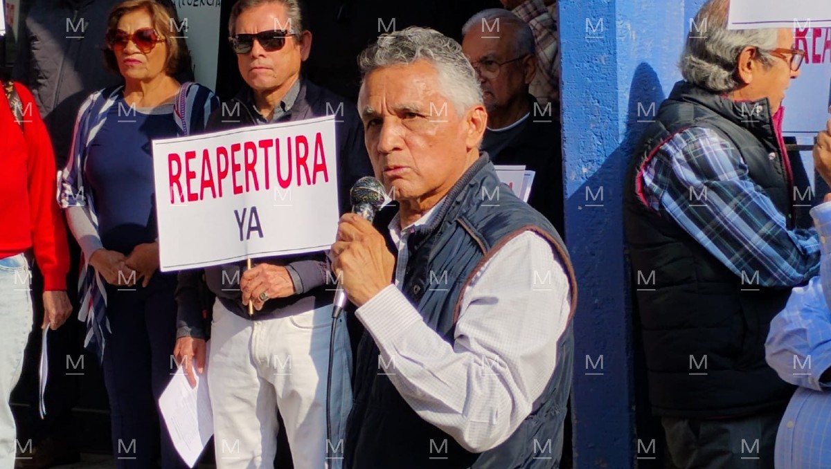 Exalumnos de la Preparatoria Nocturna en León pidieron a la UG una visita conjunta al edificio siniestrado en 2024. | Víctor Gutiérrez.