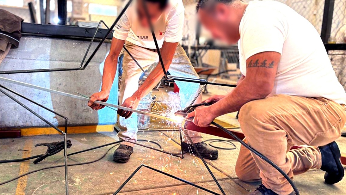 En el proyecto participaron cuatro internos herreros y un pintor. | SSC