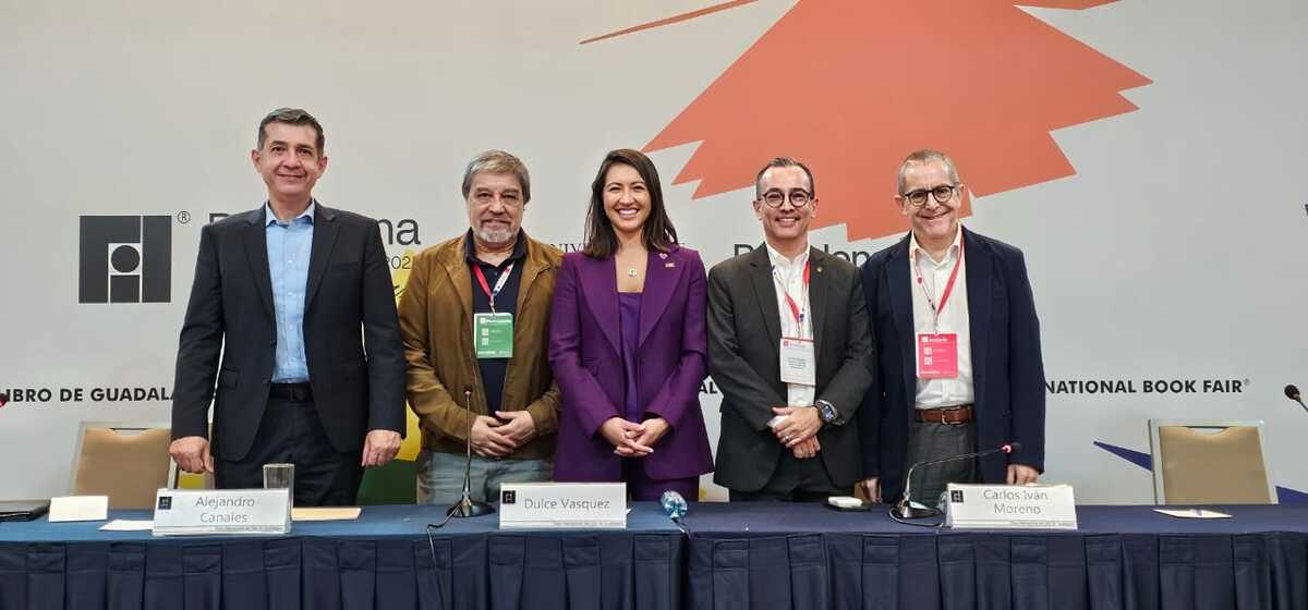El académico participó en el foro "Construyendo lazos educativos binacionales" en la FIL Guadalajara. | Alejandro Aranda