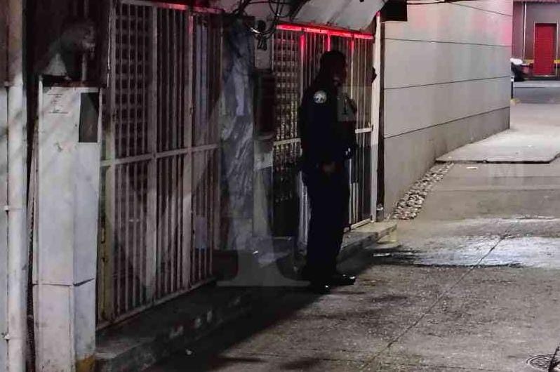 Arribaron paramédicos de Protección Civil de la alcaldía Cuauhtémoc. (Foto: Jorge Becerril)