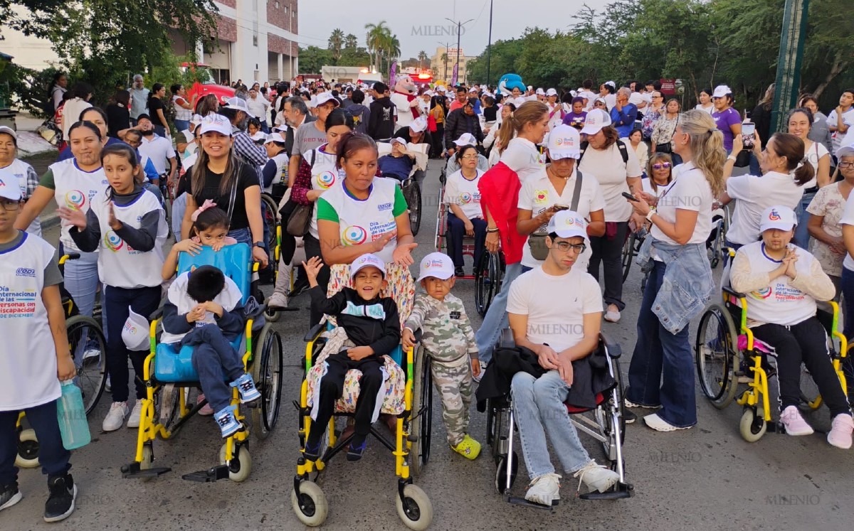 Caminata pacífica por el Día Internacional de la Discapacidad a un costado de la Laguna del Carpintero. | Sergio Sánchez