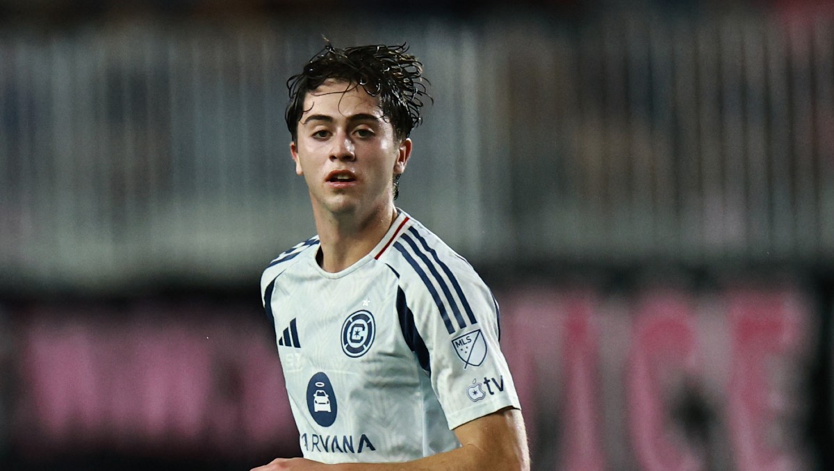 Chivas toma ventaja por fichaje de Brian Gutiérrez ante Rayados y América