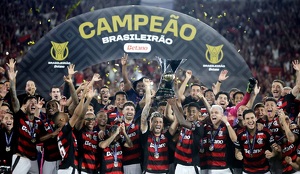Flamengo aseguró el campeonato de la liga brasileña venciendo por un gol al Ceará, por lo que ahora planeará con tranquilidad el partido ante Cruz Azul