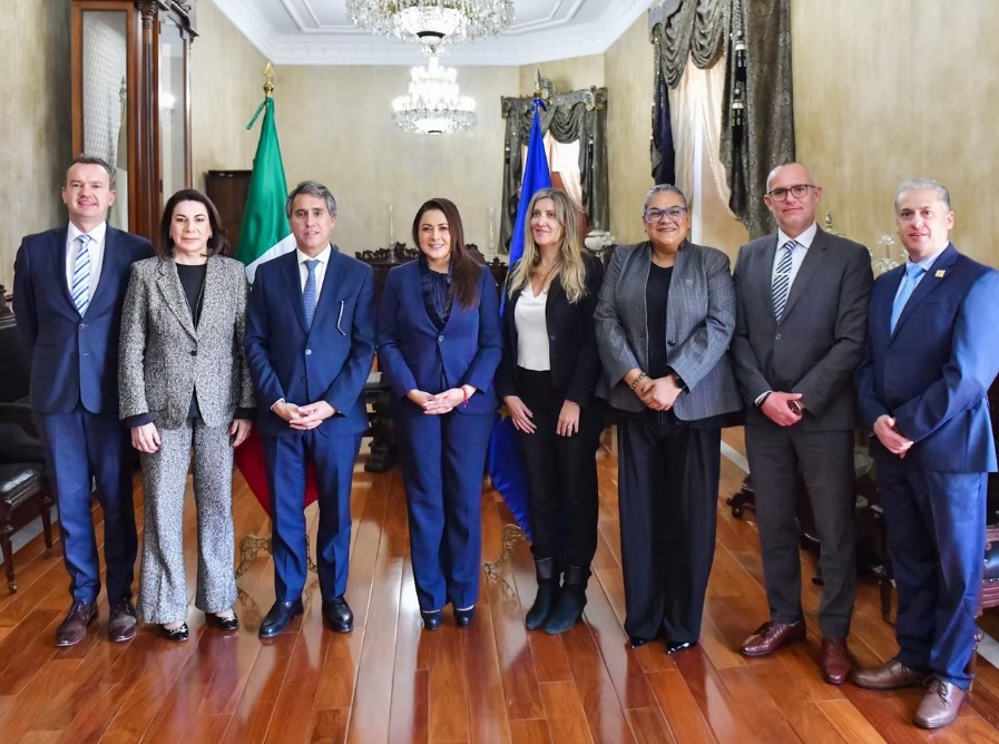 Tere Jiménez abre posibilidad de cooperación comercial y educativa tras reunirse con el embajador de la UE en México