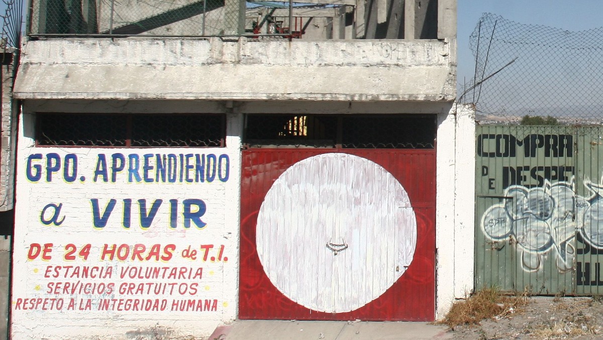 ¿Cómo los anexos irregulares se han convertido en centros de reclutamiento del crimen organizado?