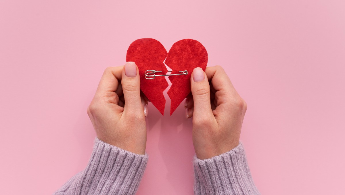 Perdonar una infidelidad implica reconstruir la confianza, enfrentarse estigmas y restablecer acuerdos | Freepik