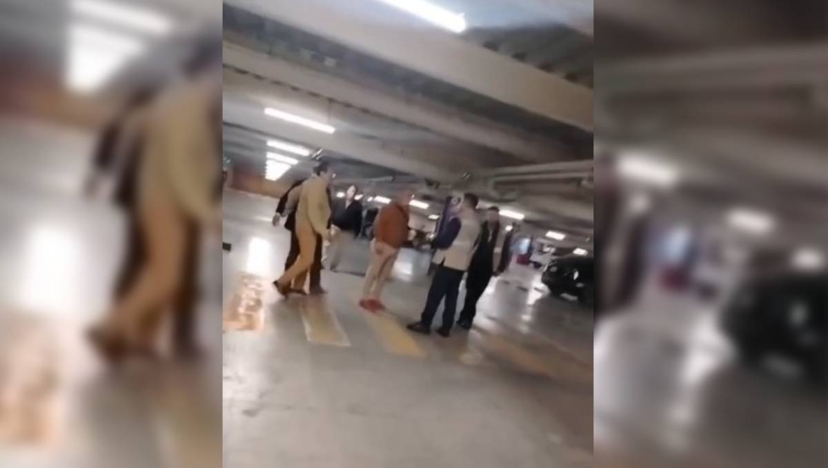 El fin de semana ambos servidores públicos fueron captados  agrediendo a trabajadores del inmueble y causando destrozos. Especial