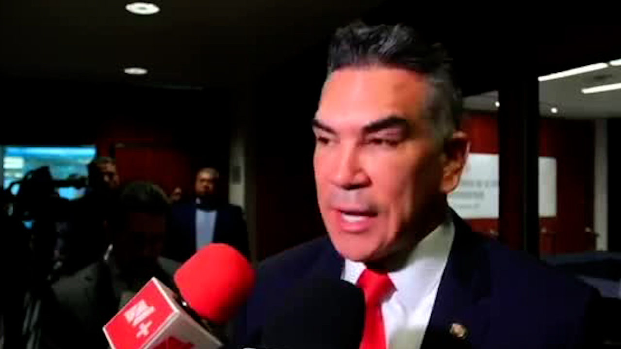 Alejandro Moreno advierte que denunciará cualquier intento de cacería política