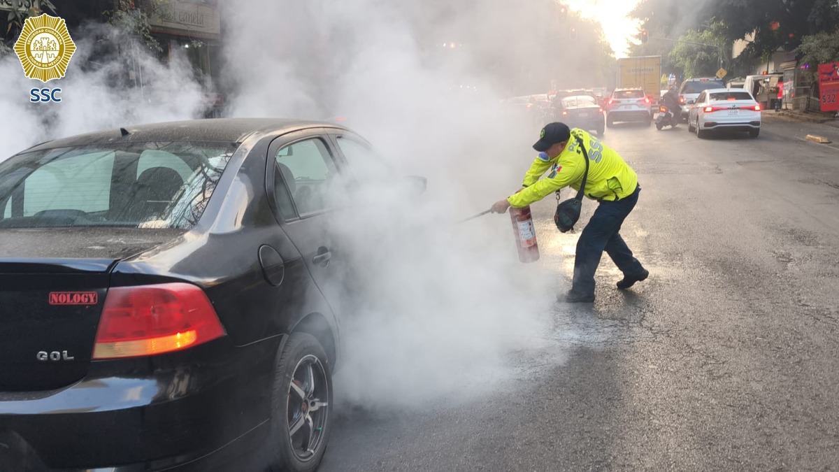Elementos de la SSC ayudaron a controlar incendio. | SSC