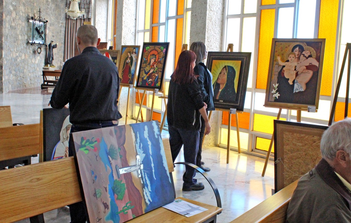 La exposición se instaló en el interior del Santuario del Cristo de las Noas.| Roberto Amaya
