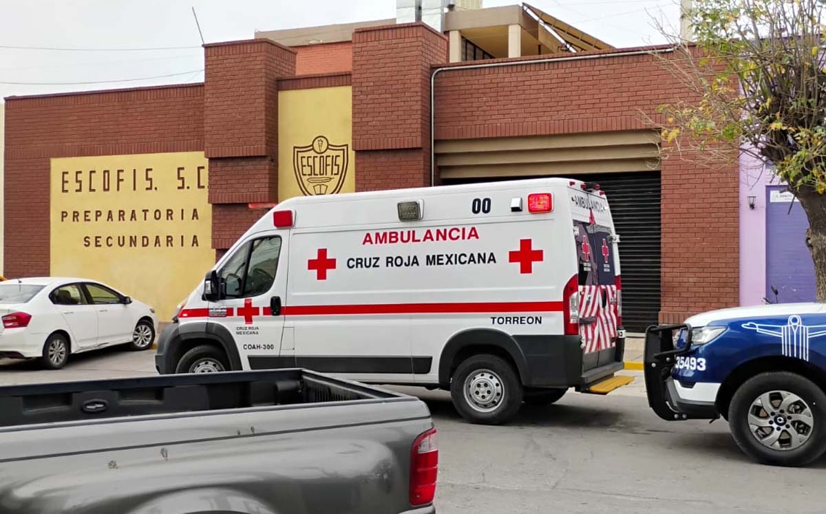 Muere mujer en salón de clases en Torreón. | Especial