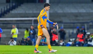 Nicolás Ibáñez presentó un edema muscular en la pierna derecha y está en duda para la semifinal vuelta entre Tigres y Cruz Azul