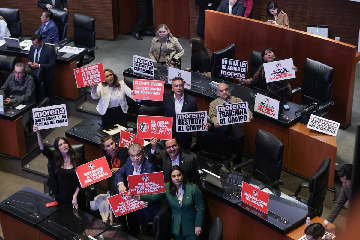 El Senado aprobó la Ley de Aguas con cerca de 50 cambios fundamentales para atender demanda de organizaciones campesinas. | Foto: Silvia Arellano