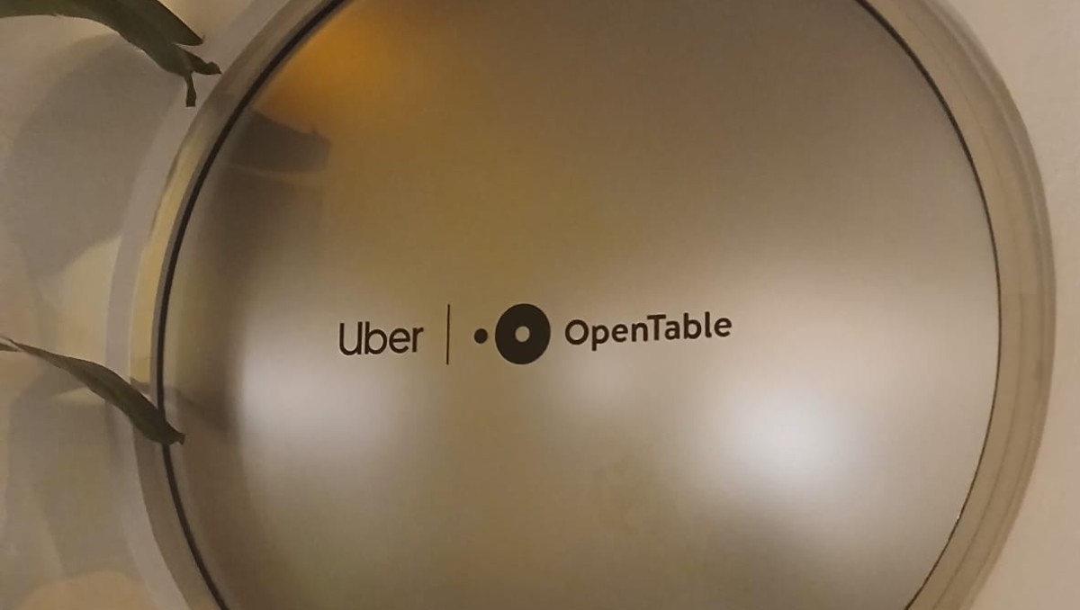 Uber Eats y OpenTable ‘te invitan’ a reservar en tu restaurante en tiempo real; lanzan Salir a comer