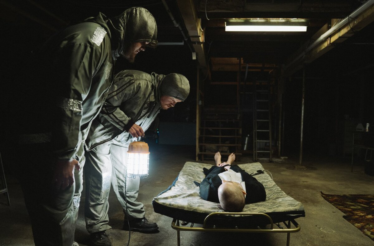 Yorgos Lanthimos: "las cosas en el mundo han empeorado, y eso es lo que hace que 'Bugonia' sea relevante hoy"