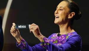 Claudia Sheinbaum durante el sorteo del Mundial 2026