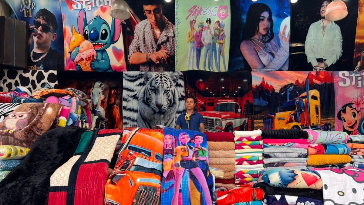 José Cuahutle Beristain es uno de los comerciantes de colchas afectados por la medida. | Edgar Plata