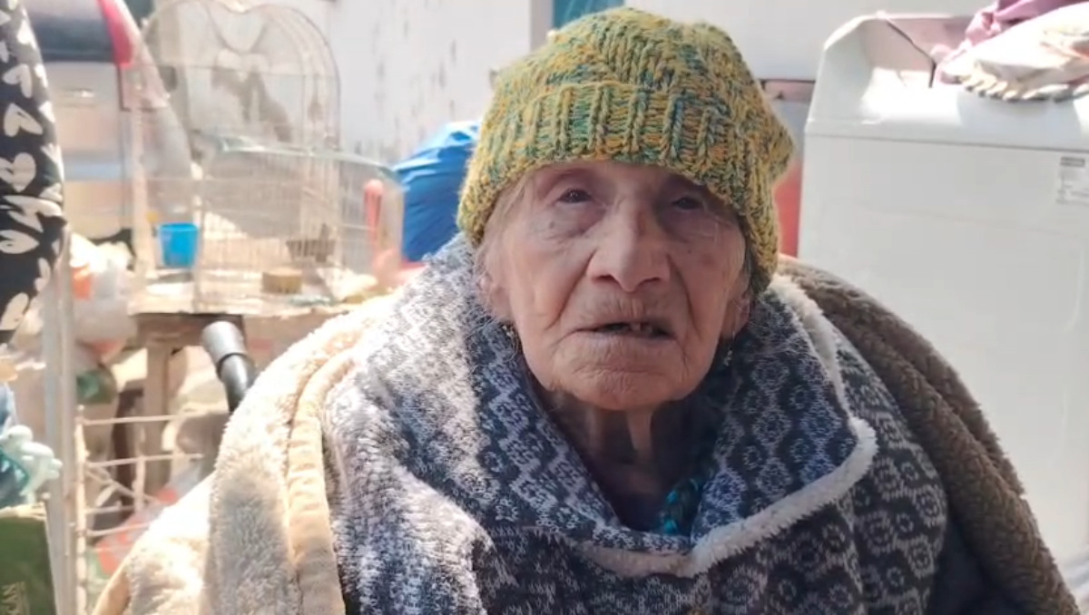 Mujer es desalojada de su casa por su propio hijo en Tehuacán, Puebla | Especial