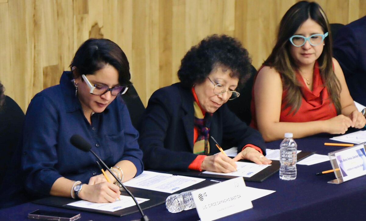 La alcaldesa Circe Camacho subrayó que este convenio abre una nueva etapa para Xochimilco | Cortesía.