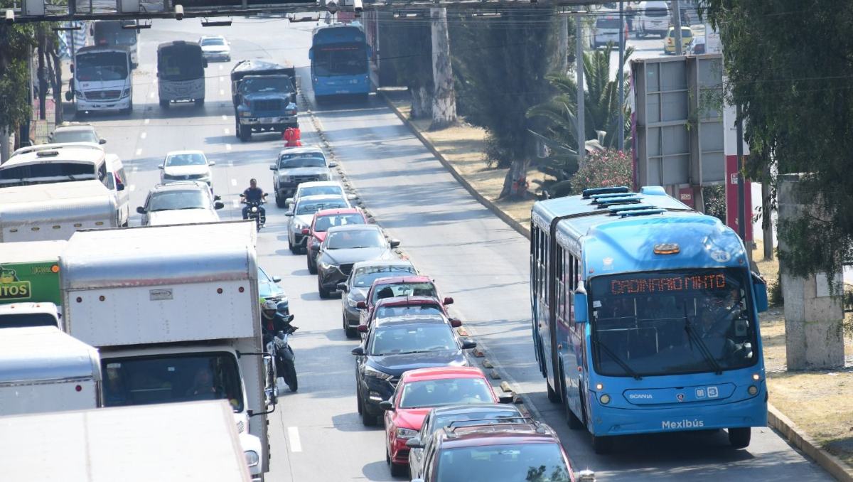 Ecatepec colocará 23 cámaras inteligentes para multar a quienes invadan el carril del Mexibús y las ciclovías. Especial