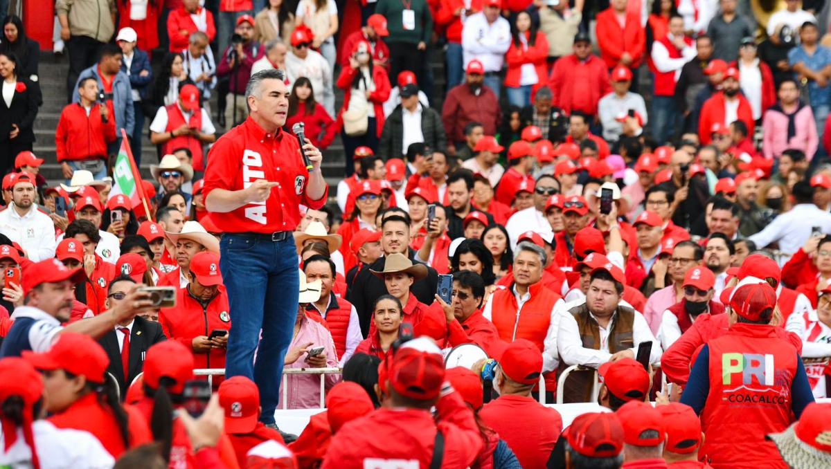 En Edomex, el líder del PRI acusó fallas de la “4T” y afirmó que el partido construirá triunfos rumbo a 2027. Especial
