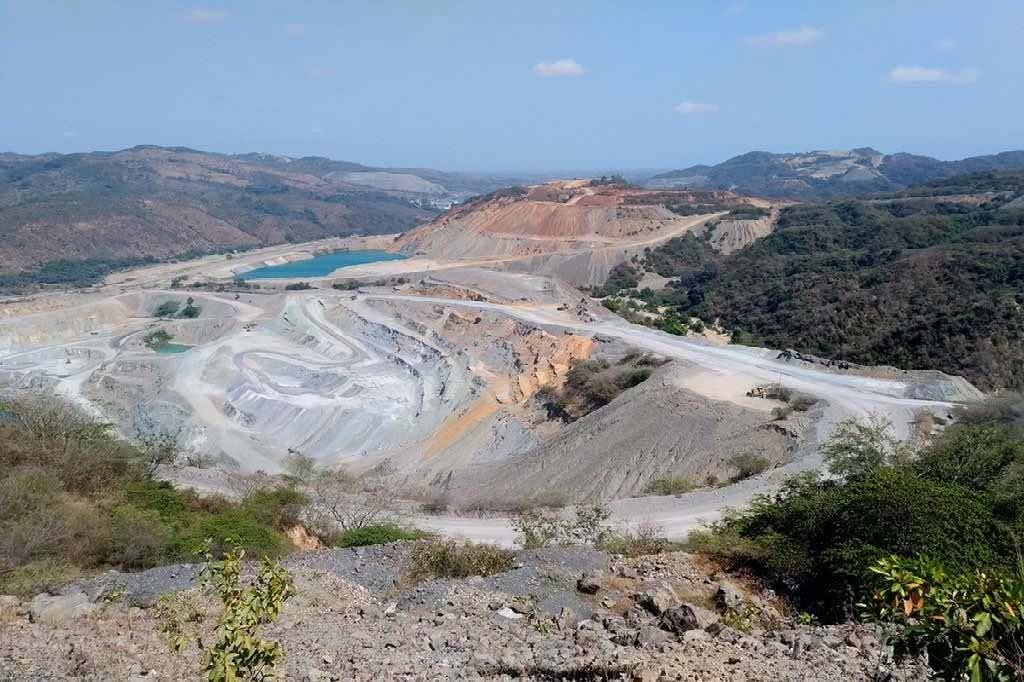 Según fuentes oficiales de la FGR, confirmaron que el político y empresario fue arrestado. (Foto: especial)