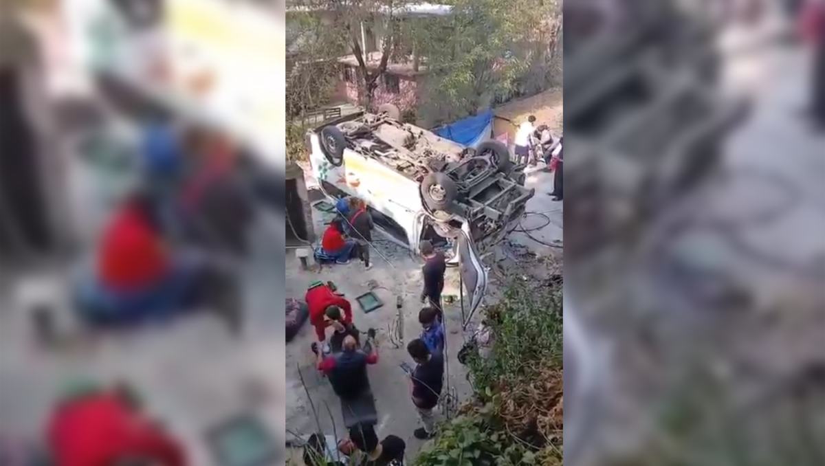 Una unidad de transporte cayó a un barranco en Nicolás Romero. Especial