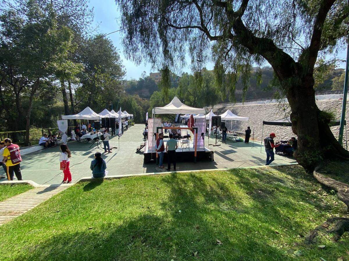 La entrega se realizó en el marco de la Feria Ambiental Comunitaria. | Especial