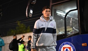 El jugador de Cruz Azul, Jesús Chiquete Orozco rompe el silencio tras sufrir fuerte lesión.