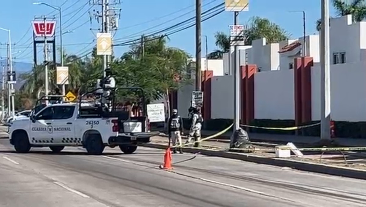 Elementos policiales acordonaron la zona del hallazgo. | Foto: Especial