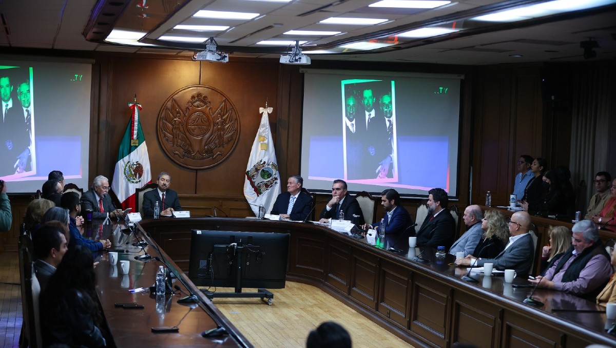 Este lunes se realizó  un conversatorio en el Palacio Municipal de Monterrey. Foto: Jorge López