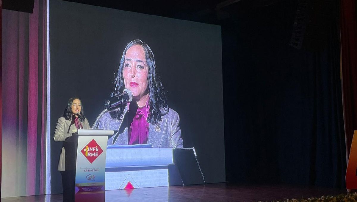 Nallely Zotea Álvarez, presidenta honoraria del Sistema Municipal DIF de Tenango del Valle. Foto: (Especial)