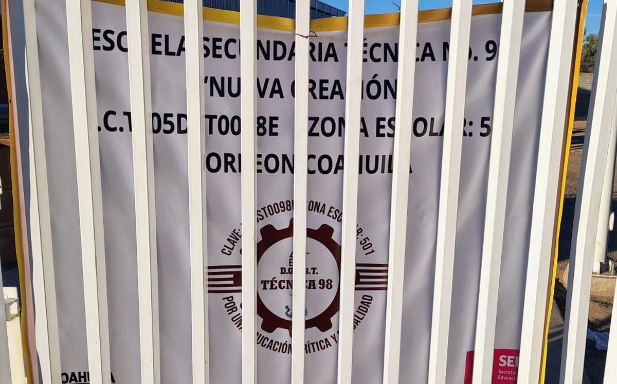 Roban cableado eléctrico en secundaria de Torreón. | Especial