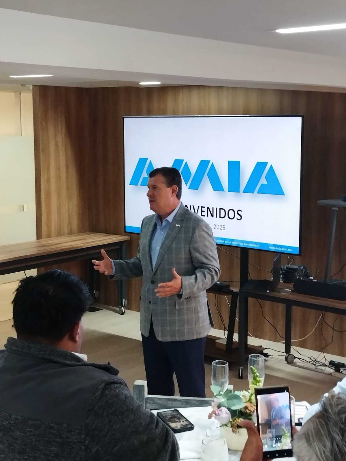 La AMIA prevé cautela en 2026 ante la revisión del T-MEC y los aranceles vigentes.