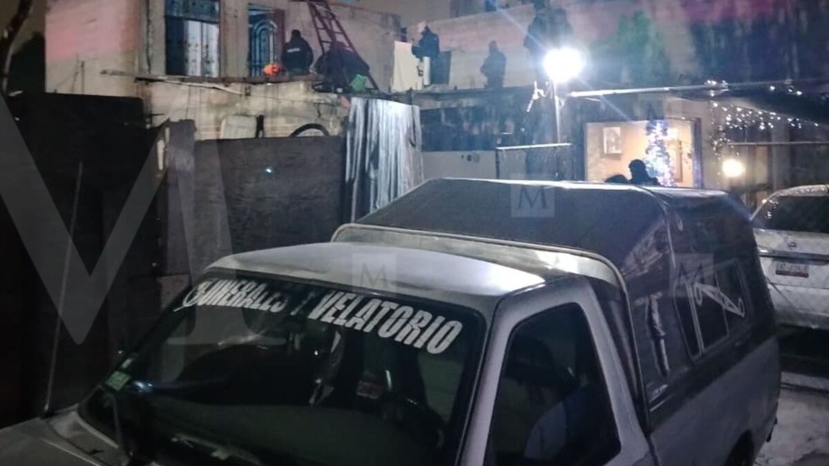 Autoridades y paramédicos mexiquenses acudieron a la zona pero los integrantes de la familia ya habían fallecido. | Osvaldo Müller