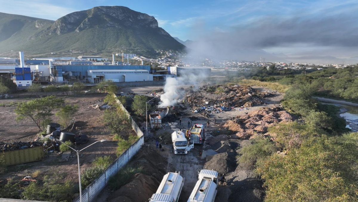 La gran columna de humo pudo observarse desde varios puntos del municipio | Omar Benavides