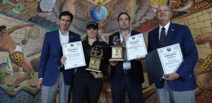La Confederación Deportiva Mexicana entrega premio Luchador Olmeca a XUNTAS